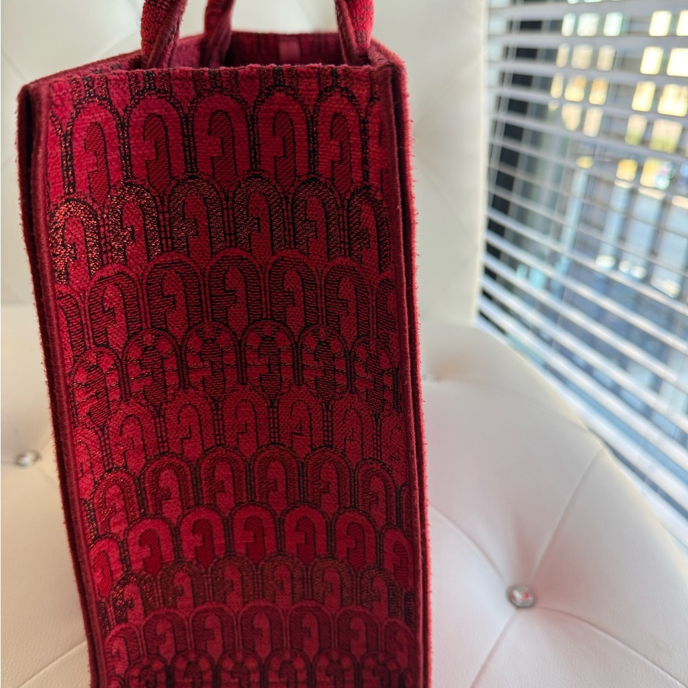 Furla Opportunity Tote Bag - Picture 6 of 10